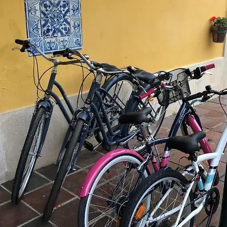 Charm Azenha Dobidos Farm *